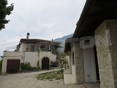 Terremoti in Italia centrale: lo studio della sequenza sismica 6 edificio2 abitazione antistante