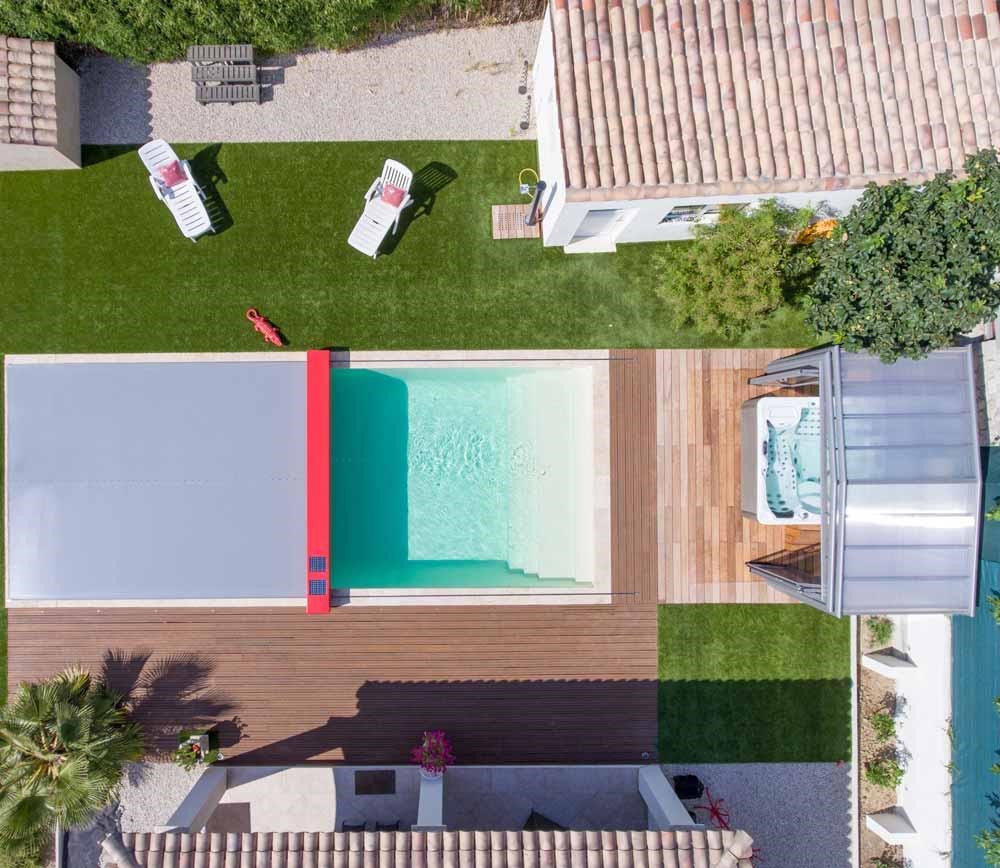 Piscina da esterno, come scegliere la migliore copertura piscina e coperture