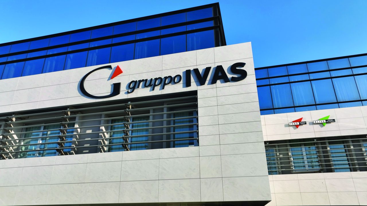 IVAS inaugura un nuovo stabilimento di pannelli isolanti in EPS, nasce la Green Building Valley sede gruppo ivas esterno 2 e1711106693160