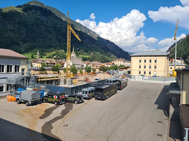 Olimpiadi 2026 Milano-Cortina: al via il cantiere del Villaggio Olimpico di Predazzo Foto cantiere Padiglione Latemar e Macchi Predazzo TN