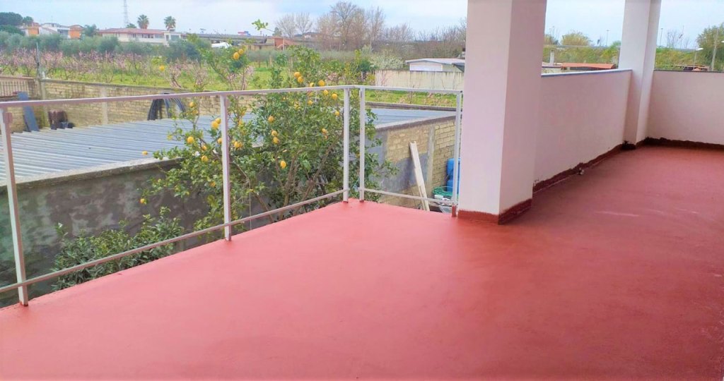 Infiltrazioni terrazzo: come risolvere il problema 3 Infiltrazioni terrazzo: come risolvere il problema terrazzo ripristino da infiltrazioni