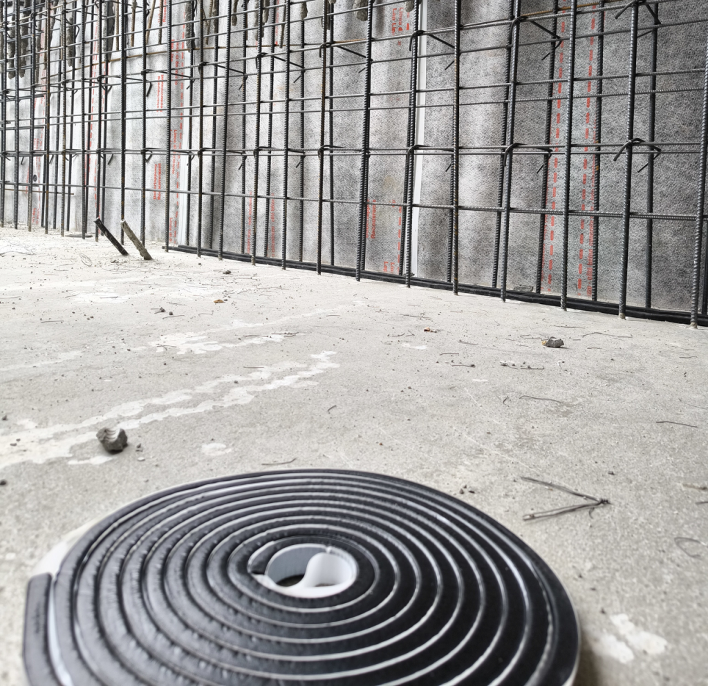 Impermeabilizzazione hi-tech: il cantiere del tunnel interrato di Savigliano tra efficienza e innovazione 6 Impermeabilizzazione hi-tech: il cantiere del tunnel interrato di Savigliano tra efficienza e innovazione AMPHIBIA contro opere provvisionali e sigillatura delle riprese di getto con WT CONSTRUCTION
