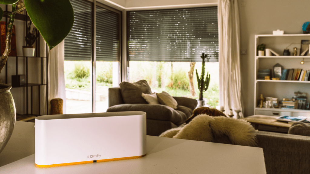 Estate smart: le soluzioni Somfy Climate per proteggere la casa dal caldo 1 Estate smart: le soluzioni Somfy Climate per proteggere la casa dal caldo tahoma switch