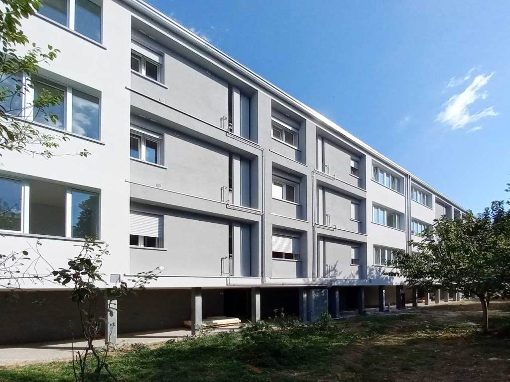 42 alloggi da classe G ad A2 in nove mesi: riqualificazione integrale del foro finestra grazie ai monoblocchi con VMC 1