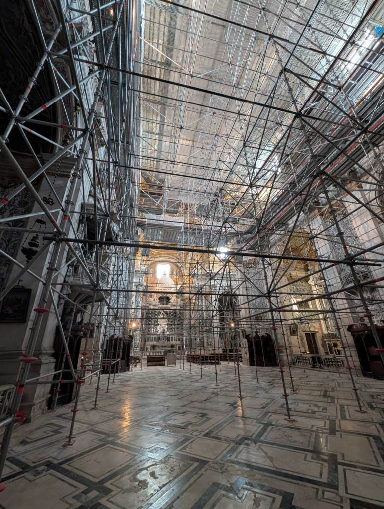 Restauro della Chiesa dei Gesuiti a Venezia: ponteggi Layher leggeri e versatili per un cantiere complesso 1 Restauro della Chiesa dei Gesuiti a Venezia: ponteggi Layher leggeri e versatili per un cantiere complesso 1000035327