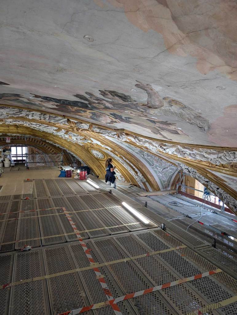 Restauro della Chiesa dei Gesuiti a Venezia: ponteggi Layher leggeri e versatili per un cantiere complesso 4 Restauro della Chiesa dei Gesuiti a Venezia: ponteggi Layher leggeri e versatili per un cantiere complesso 1000035357