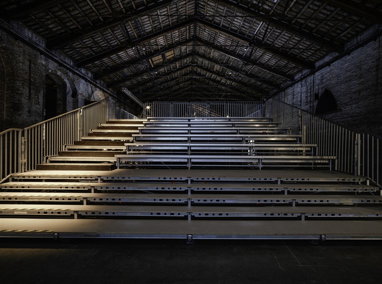 Biennale Architettura 2025, per il Padiglione Italia le strutture Layher trasformano lo spazio espositivo 8 Biennale Architettura 2025, per il Padiglione Italia le strutture Layher trasformano lo spazio espositivo Layher Padiglione Italia 6 ©Luigi Filetici