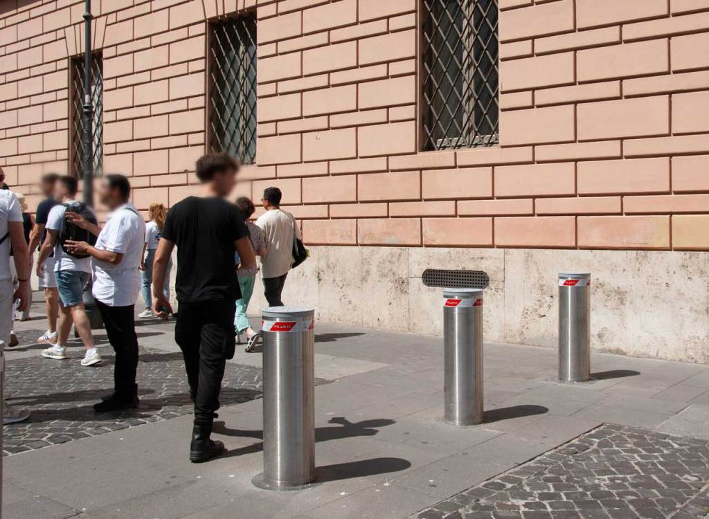 Piazza San Pietro più sicura: i dissuasori Pilomat integrano tecnologia e design urbano 5 Piazza San Pietro più sicura: i dissuasori Pilomat integrano tecnologia e design urbano pilomat roma giubileo 5