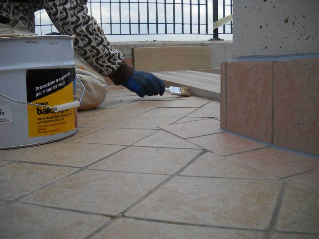 Come eliminare le infiltrazioni d'acqua dal terrazzo senza demolizioni BALCONY1