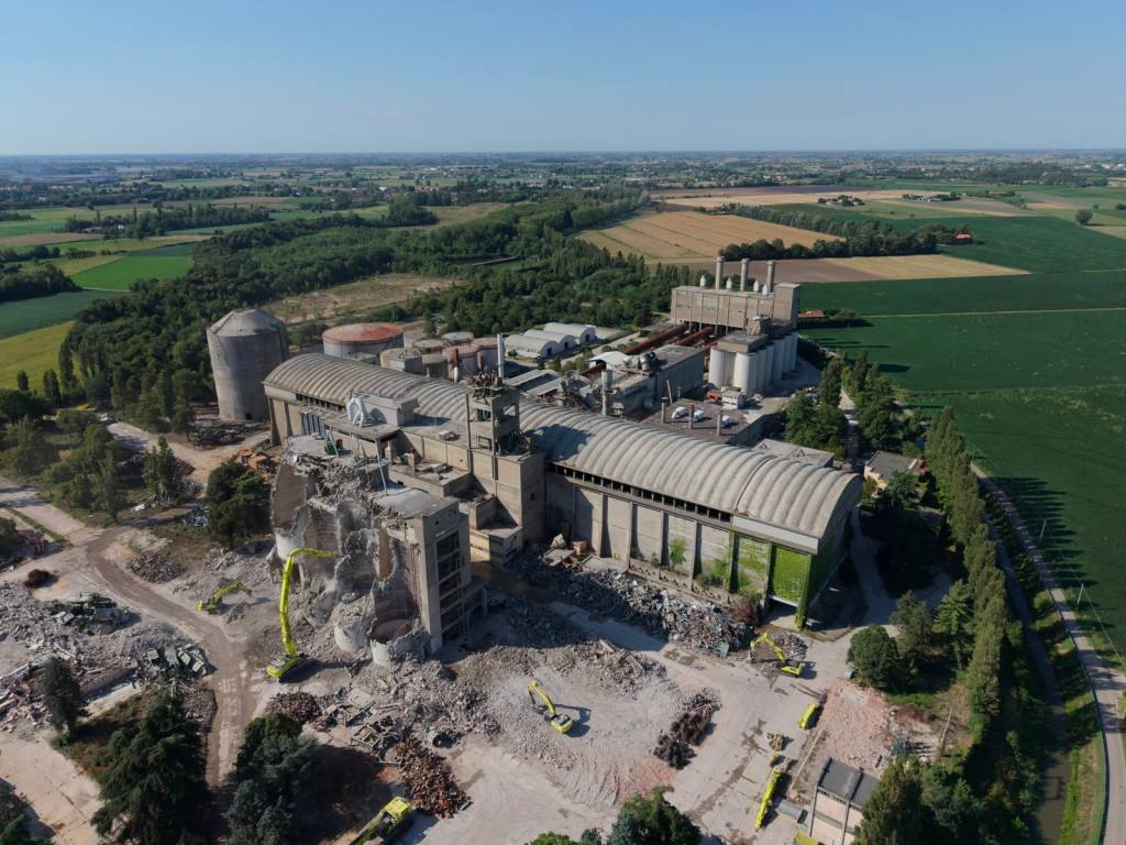 Rigenerazione urbana sostenibile a Monselice: l’ex Italcementi entra nella fase di demolizione Monselice 2