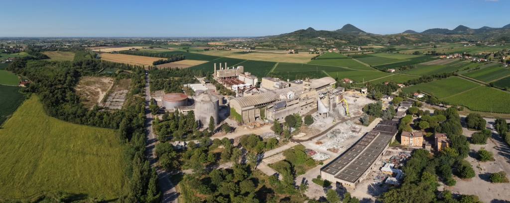 Rigenerazione urbana sostenibile a Monselice: l’ex Italcementi entra nella fase di demolizione Monselice 3