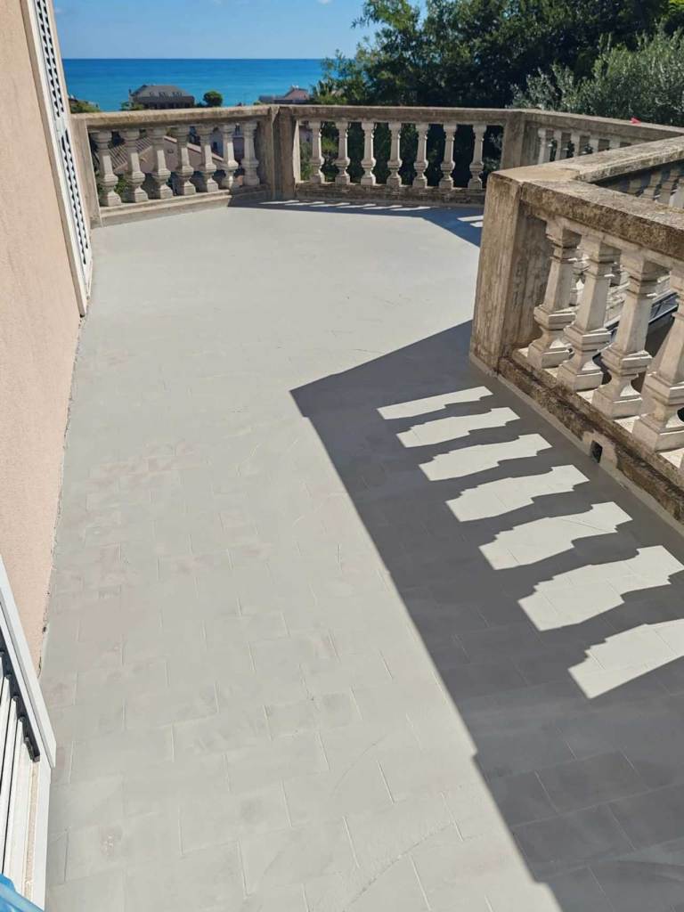 Impermeabilizzazione del terrazzo: come prevenire infiltrazioni e degrado nel tempo Ripristino terrazzo infiltrazioni icobit