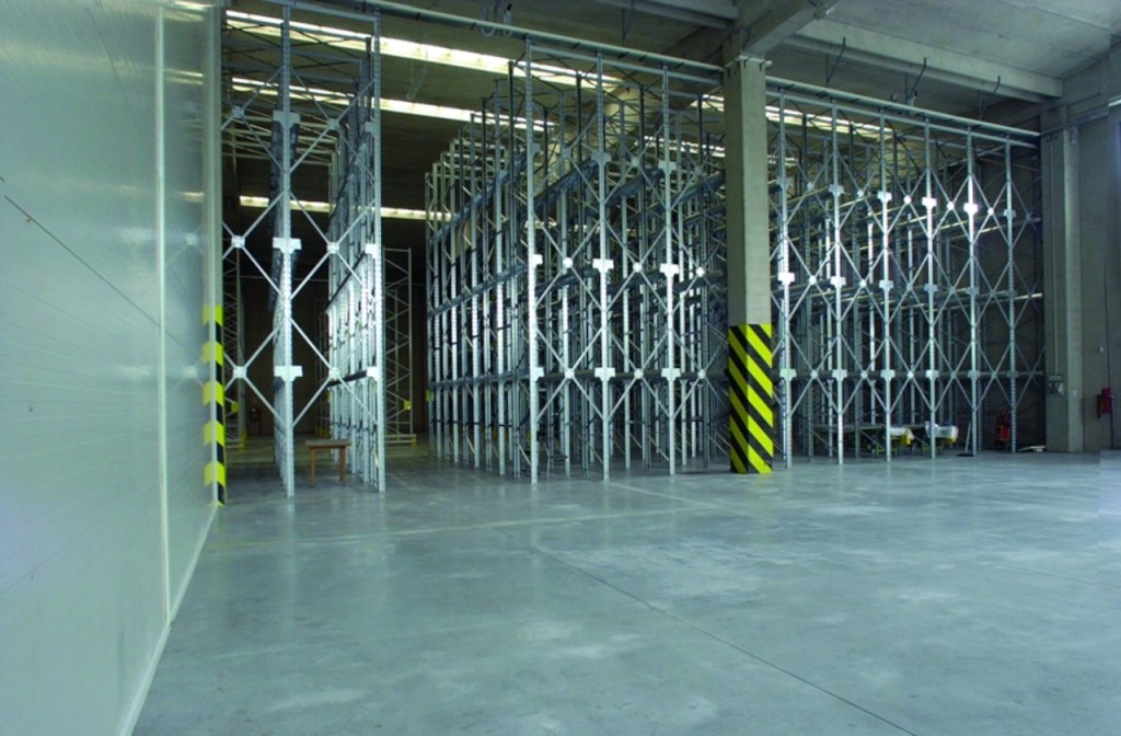 Come si realizza un pavimento industriale in resina? Imprymo Icobit