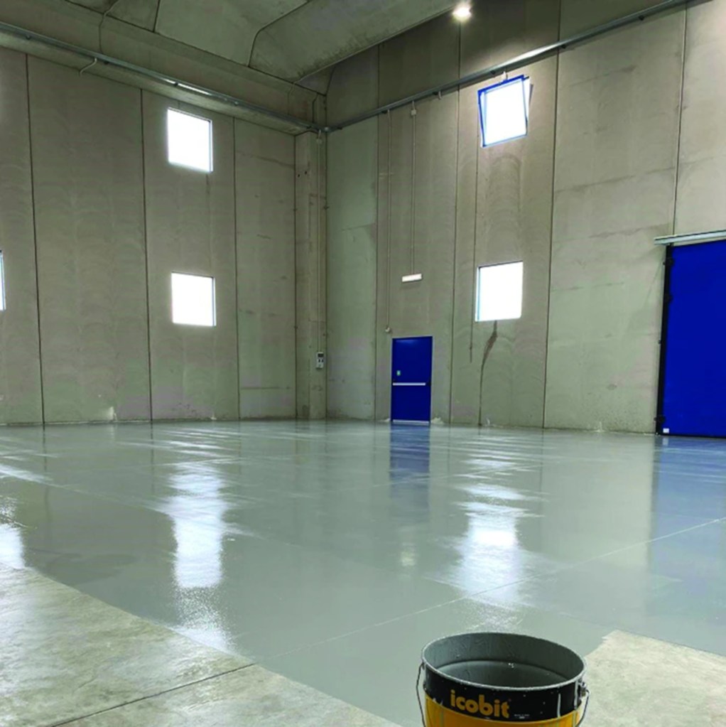 Come si realizza un pavimento industriale in resina? Skyn Icobit